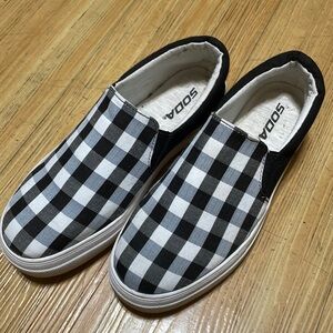 Soda black/white Buffalo plaid slip on sneaker